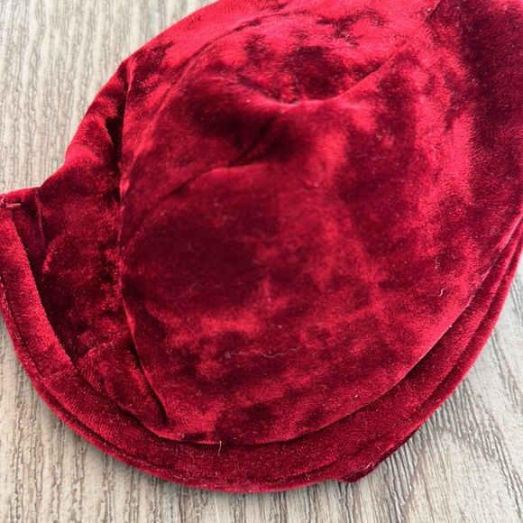 VIctoria Secret Vintage Bra - Picture 2 of 7